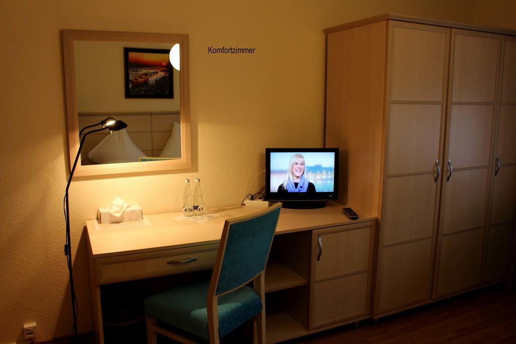 Legend Hotel Biebesheim am Rhein Quarto foto