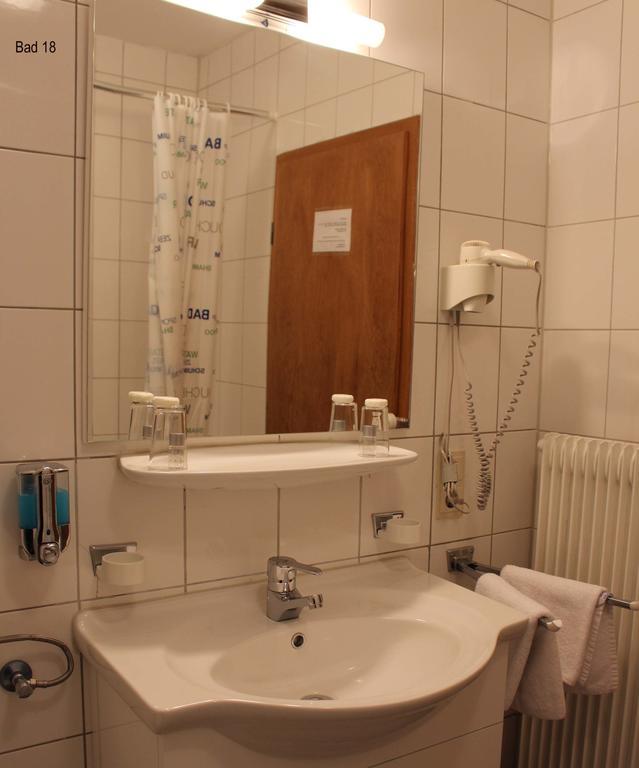 Legend Hotel Biebesheim am Rhein Quarto foto
